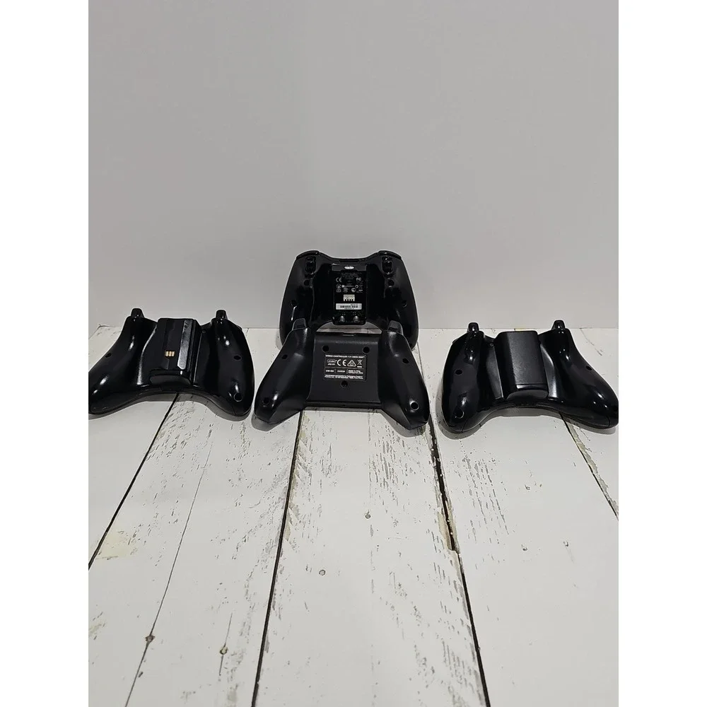 Microsoft Xbox Wireless Controllers Lot of 4 Tested Working